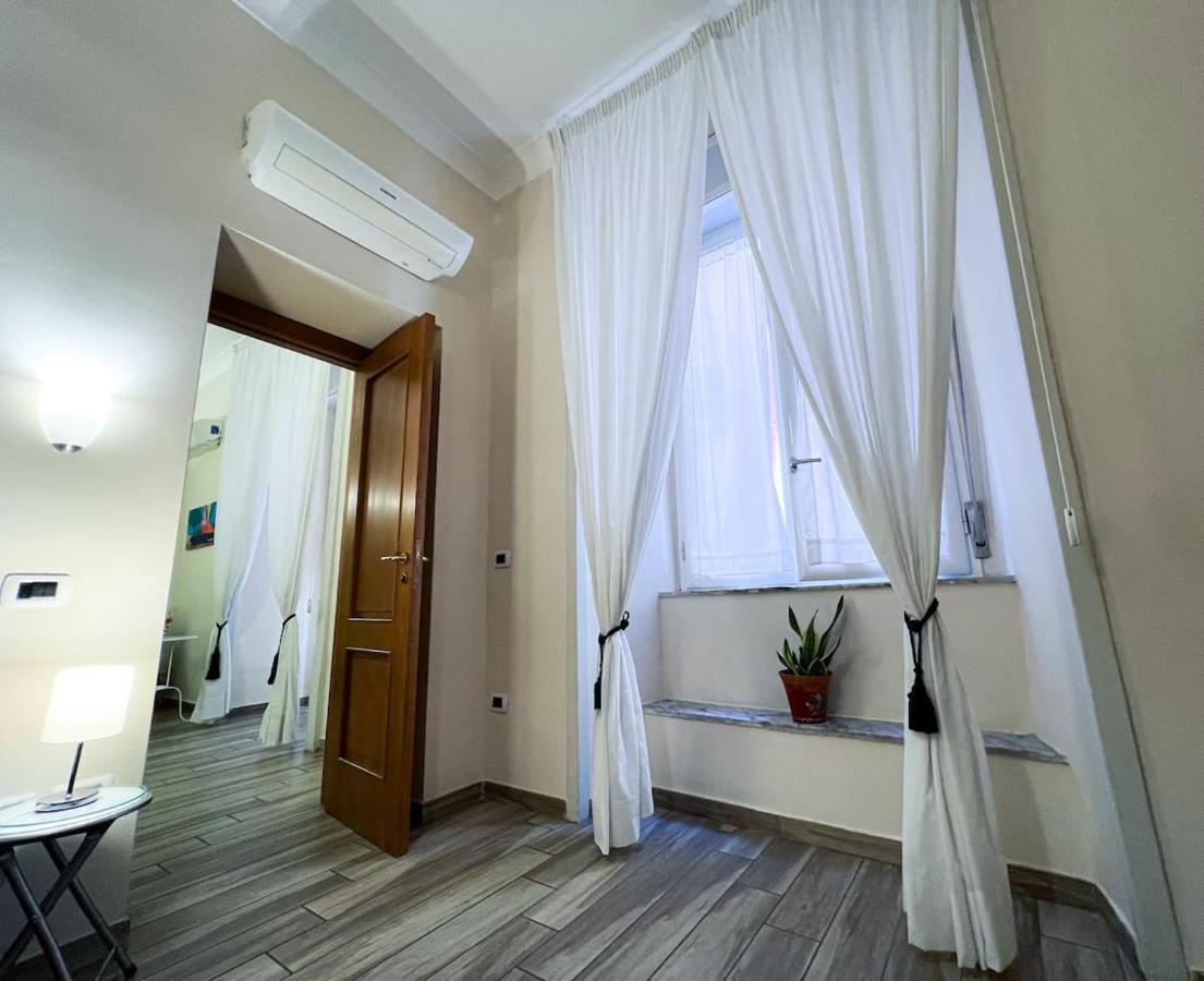 Traversa Toledo, Intero Appartamento Al Plebiscito Napoli Esterno foto